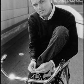 Leonardo Dicaprio 场边成熟稳重男 登上美国版《Esquire》五月号封面