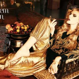 《Vogue》杂志土耳其版2010年12月号―Ellen von Unwerth掌镜