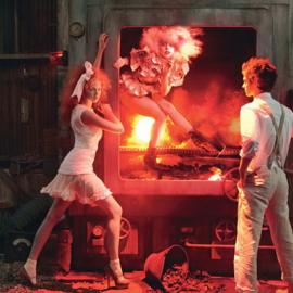 Vogue12月号:little girl & boy lost