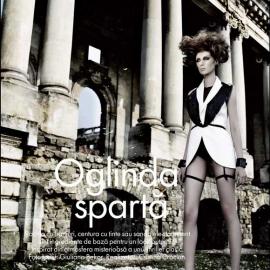 残破的镜子-世界时装之苑罗马尼亚