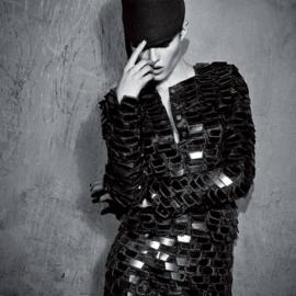 《L'Officiel》巴西版5月大片：《Dominatrix》