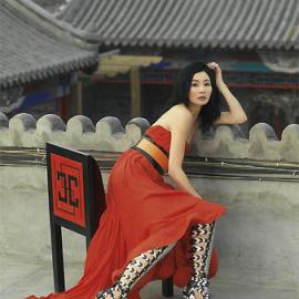 张曼玉最新时装大片大玩中国风