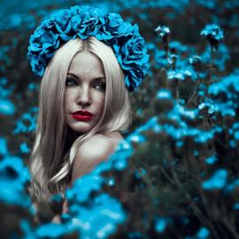 Carolina Ryvolova超现实主义肖像摄影作品