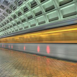 17 张让人惊艳的地下铁摄影