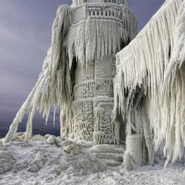 极地漩涡肆虐美国 冰冻城市