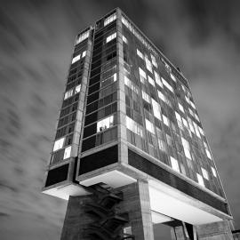 Adam Garelick作品赏析