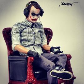 ToysRLikeUs by Santlov