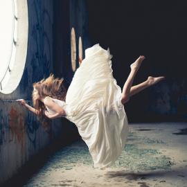 Nikolay Tikhomirov:零重力