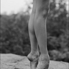 繁华城市街景下的鲜明风景线 - 芭蕾舞者的优雅舞姿 By 丹麦摄影师Shitagi