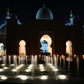 建筑：谢赫扎耶德大清真寺