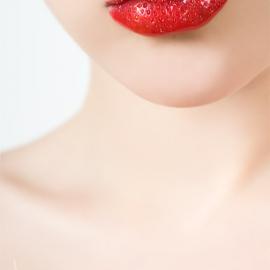 女俄罗斯摄影师Olga作品：红色诱惑