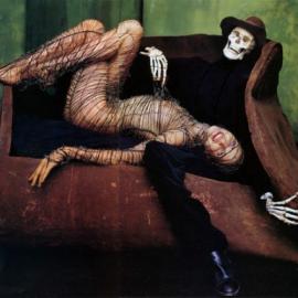 Richard Avedon摄影作品：美女与骷髅的爱恋