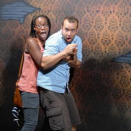 “鬼屋”挑战自己 窘迫表情摄影（三）