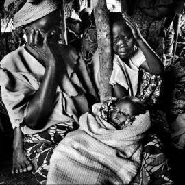 Marcus Bleasdale:一个被洗劫的民族