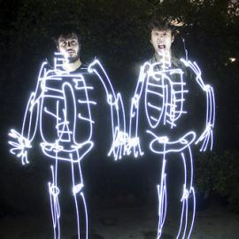 光影涂鸦高手大作 城市被怪物入侵