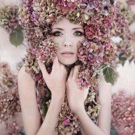 Kirsty Mitchell 的仙境传说