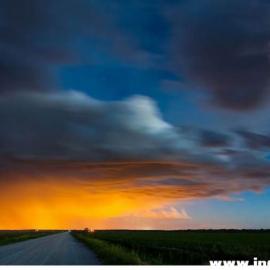 传达自然的力量！玩命拍摄恶劣天气奇观
