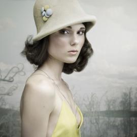 Kris Van Beek帽子摄影作品