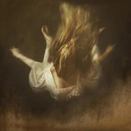 Brooke Shaden：古典文学般美丽的摄影作品