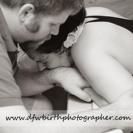 Lynsey Stone的婴儿出生摄影