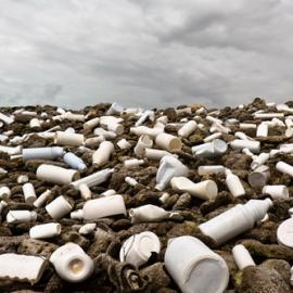 白雪工作室 塑料的形与色
