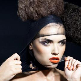 年轻女摄影师Shamim de Varax――作品《Born Again 》