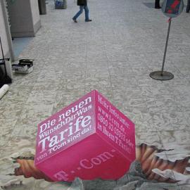 欧洲街头 画在地面上的油画艺术