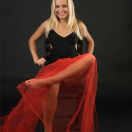 椅子上的性感女神