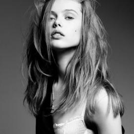 瑞典名模Frida Gustavsson复古风