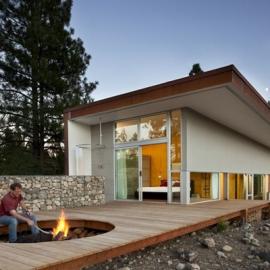 山坡中的舒适小别墅