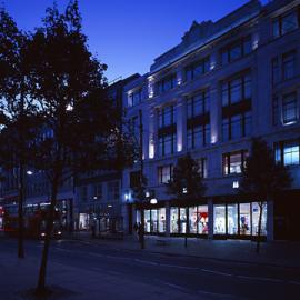 伦敦牛津街专卖店设计