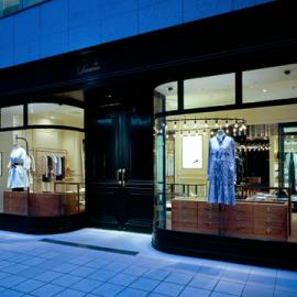 福冈服装专卖店设计