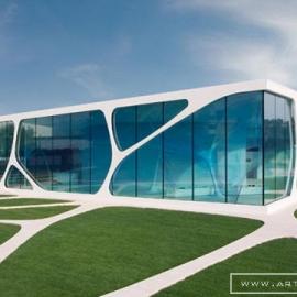 德国莱昂纳多玻璃立方体展览馆设计