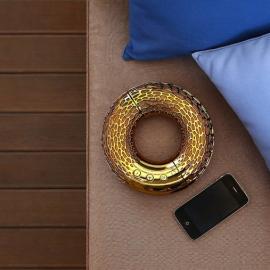 造型独特的便携式蓝牙音响设计