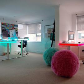 Tableair设计的随着LED照明可调环境智能表