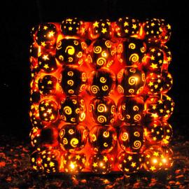 万圣节 庞大的南瓜雕刻