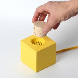 Plugg Radio：Skrekk&oslash;gle概念软木塞收音机