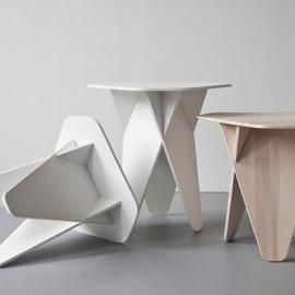 WEDGE TABLE