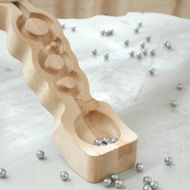 Marbelous弹珠餐桌