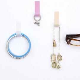 Torafu Architects ：纸挂钩