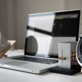 Joey Roth的陶瓷音箱