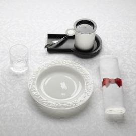 精美的航空餐具