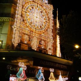巴黎LAFAYETTE百货圣诞橱窗秀