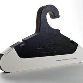 用再生纸制成的环保纸衣架