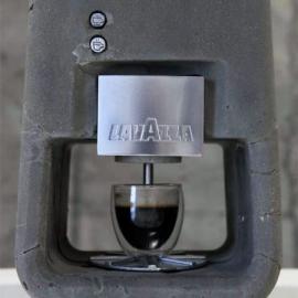 奇特的混泥土咖啡机