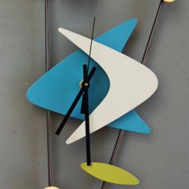 Steve Cambronne 设计的多彩时钟（一）