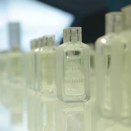 以色列设计师阿里克利维香水瓶设计