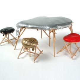 To Become One沙袋桌椅