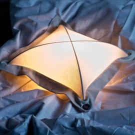 温馨的抱枕灯饰