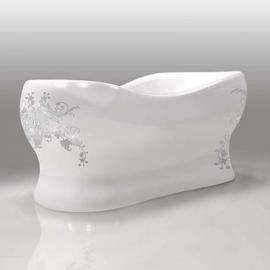 浴室里美艳动人的创意浴缸